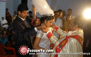 Josson Dhanya Wedding Photos